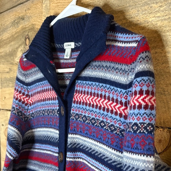 L.L. Bean Patterned Cardigan - Picture 3 of 7